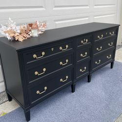 🥂Stunning Black 9Drawer Heritage Dresser  