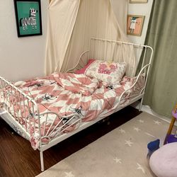 IKEA - toddler/kid bed (Minnen)