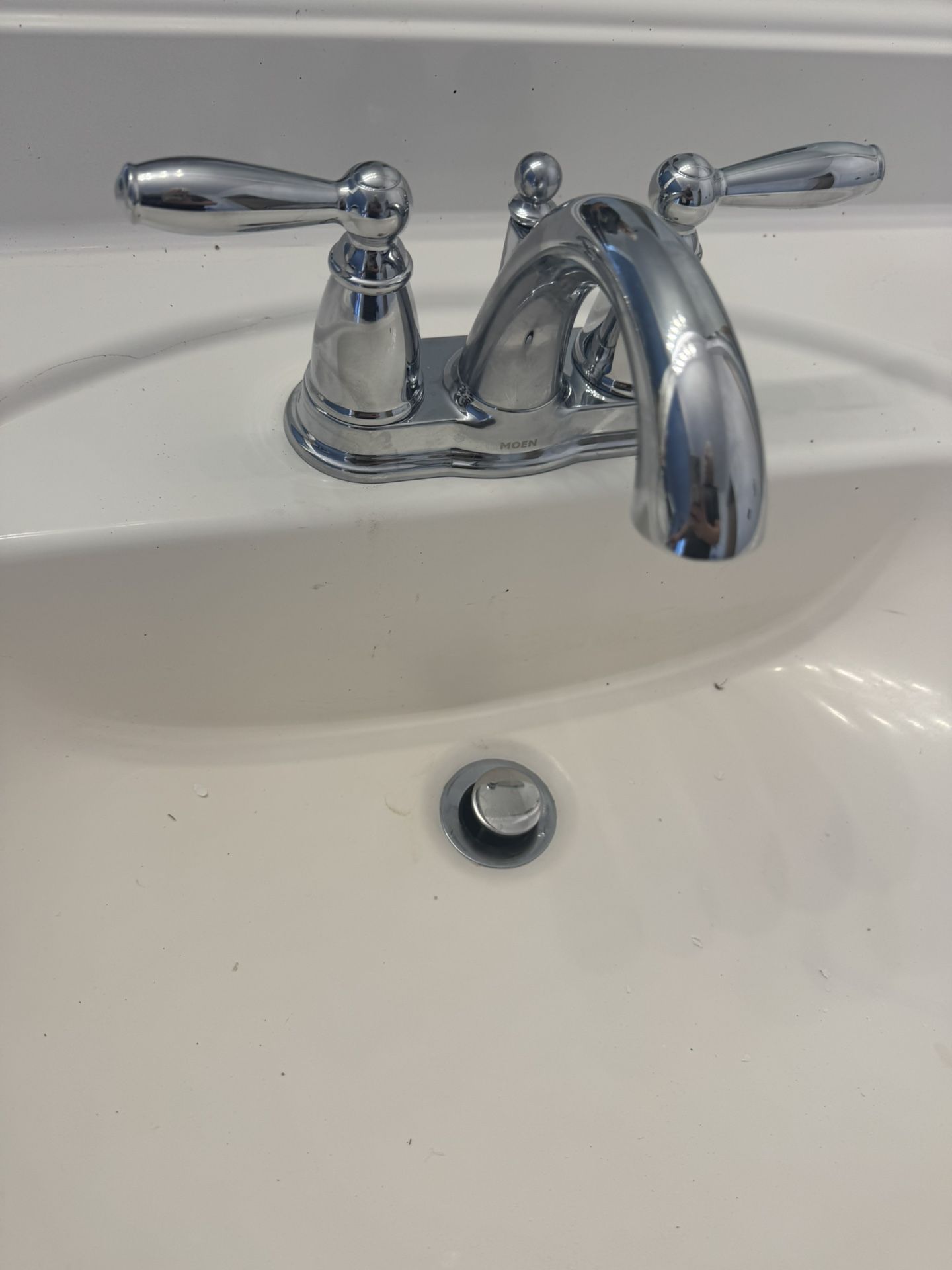 How to Match Faucets With Towel Racks in Bathroom: Stylish Tips