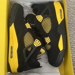 Jordan 4 Yellow Thunder Size 10.5