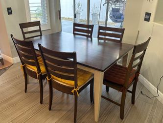 Dining room set