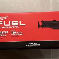 Milwaukee M18 Fuel Super Sawzall 