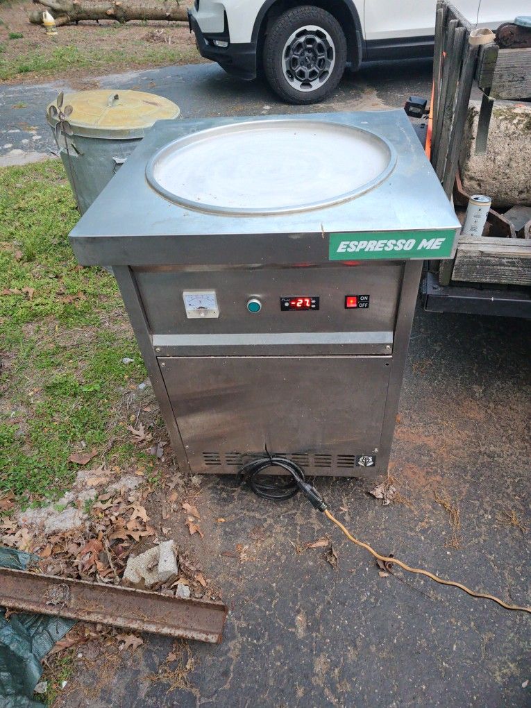 Roll Top Ice Cream Machine