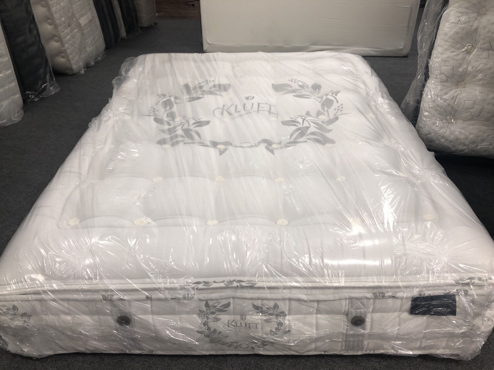 New Queen Kluft Florencia Luxury Plush Luxetop Mattress