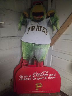 Pirate parrot cutout