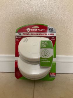 carbon monoxide detector smoke detector