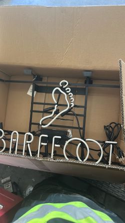 Neon Light bare foot