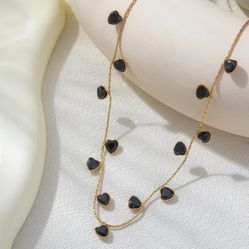 N214 -Romantic 18K Gold Necklace With Black Heart!