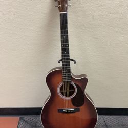 C.F MARTIN GUITAR