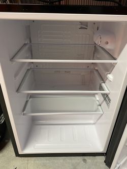 Insignia Mini Fridge 