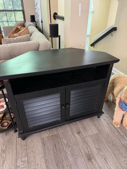 Used tv corner stand