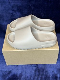 Yeezy Slides 