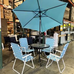 New Outdoor Patio Table with Chairs and Umbrella 