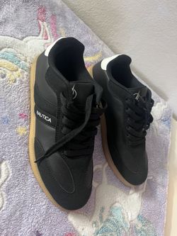 Nautica Size 9