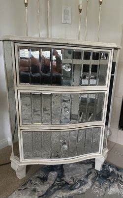 Antique style beveled mirror 3 drawer dresser/nightstand