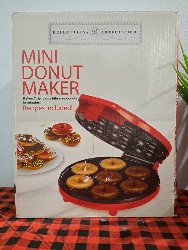 Dash Mini Donut Maker for Sale in Pasadena, CA - OfferUp