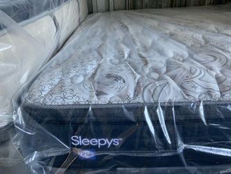 Brand new pillow  queen size mattress