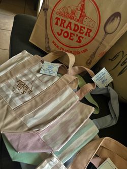 New Trader Joe’s tote bags