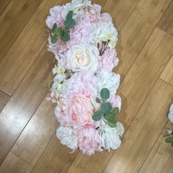 Arch Flowers Light Pink