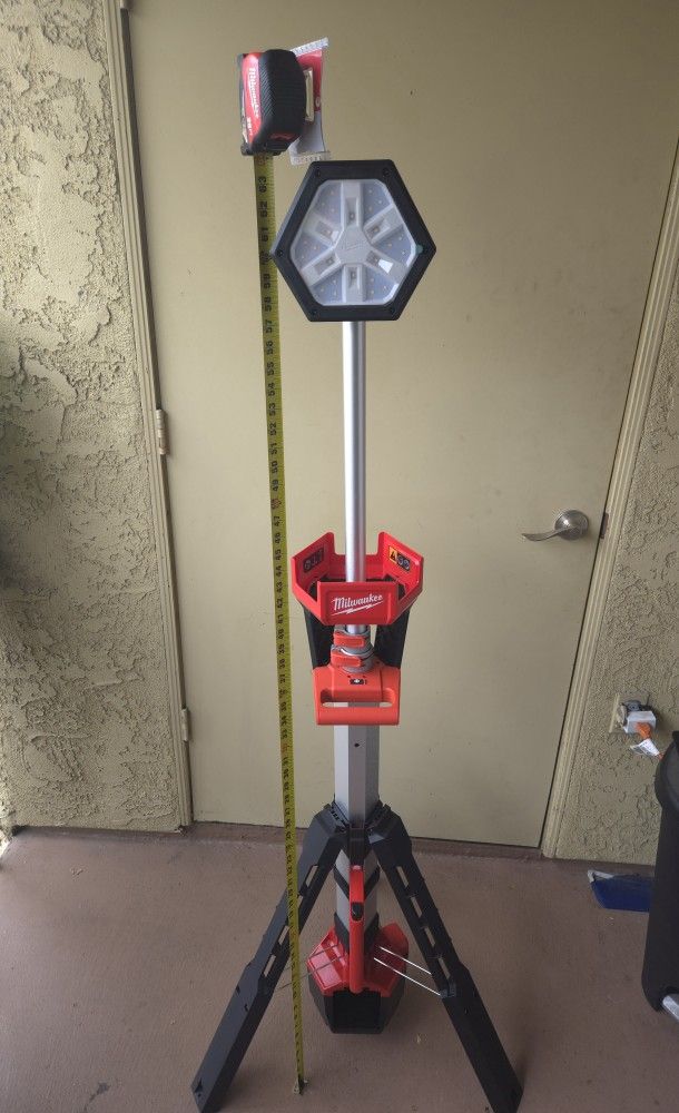 M18 18-Volt Lithium-Ion Cordless Rocket Dual Power Tower Light (Tool-Only)
