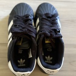 Adidas Superstars