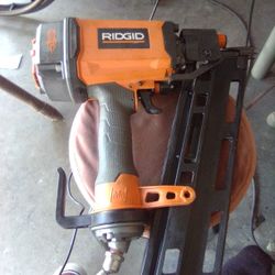 Ridgid Fuego R350RHE Pneumatic Nailer