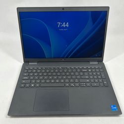 Dell Latitude 3520 15.6" i5-1135g7 2.4GHz 16GB RAM 256GB SSD