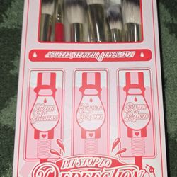 Brushes And Makeup 