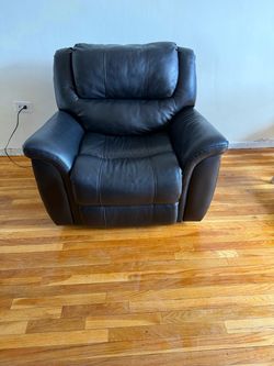 Black Leather Power Recliner Chair