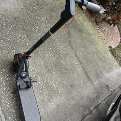 Electric  scooter 