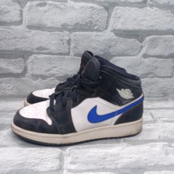 Nike Boys Air Jordan 1 Mid Boys 5Y/ Women's 6.5 White Basketball Shoes Sneakers