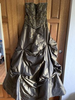 Womans Formal Dress-Size 6-8