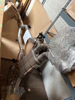 AWE CT4 V Black Wing Exhaust