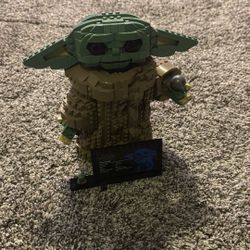Lego The Child - Baby Yoda Sculpture