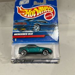 Mercedes SLK Hot Wheels