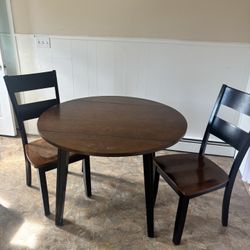 Dinette Set With 2 Chairs