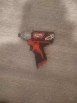 12v fuel Milwaukee impact driver