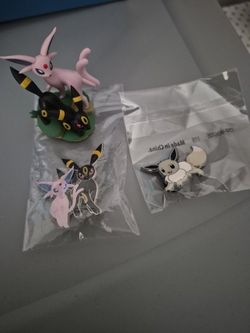 Eevee Pins & Pouch