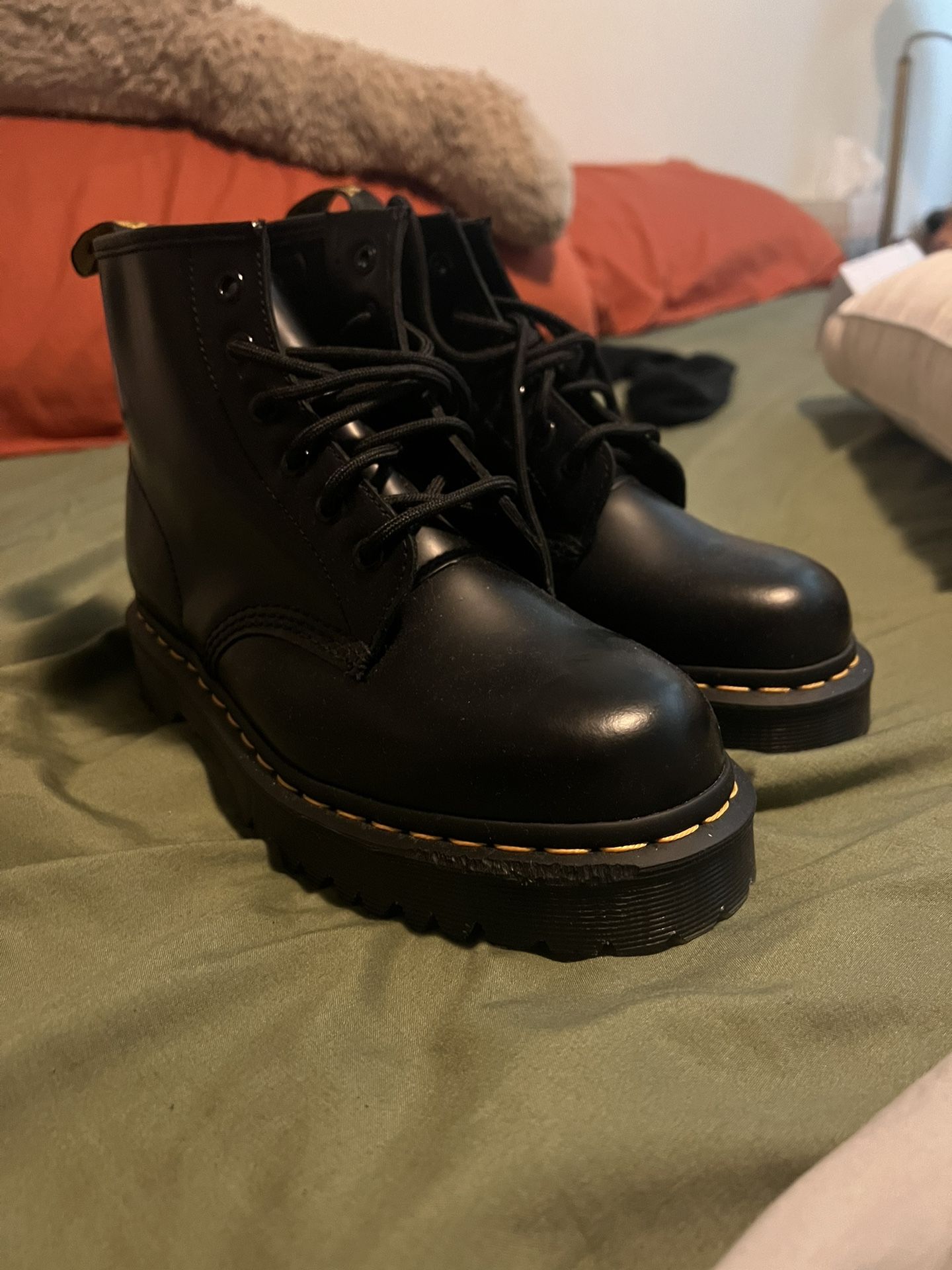 Dr. Martens AirWair 101 Bex Smooth Leather Ankle Boots (Size 9 Women’s)