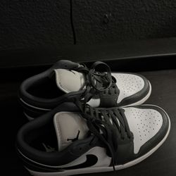 MEN'S AIR JORDAN RETRO 1 LOW CASUAL SHOES