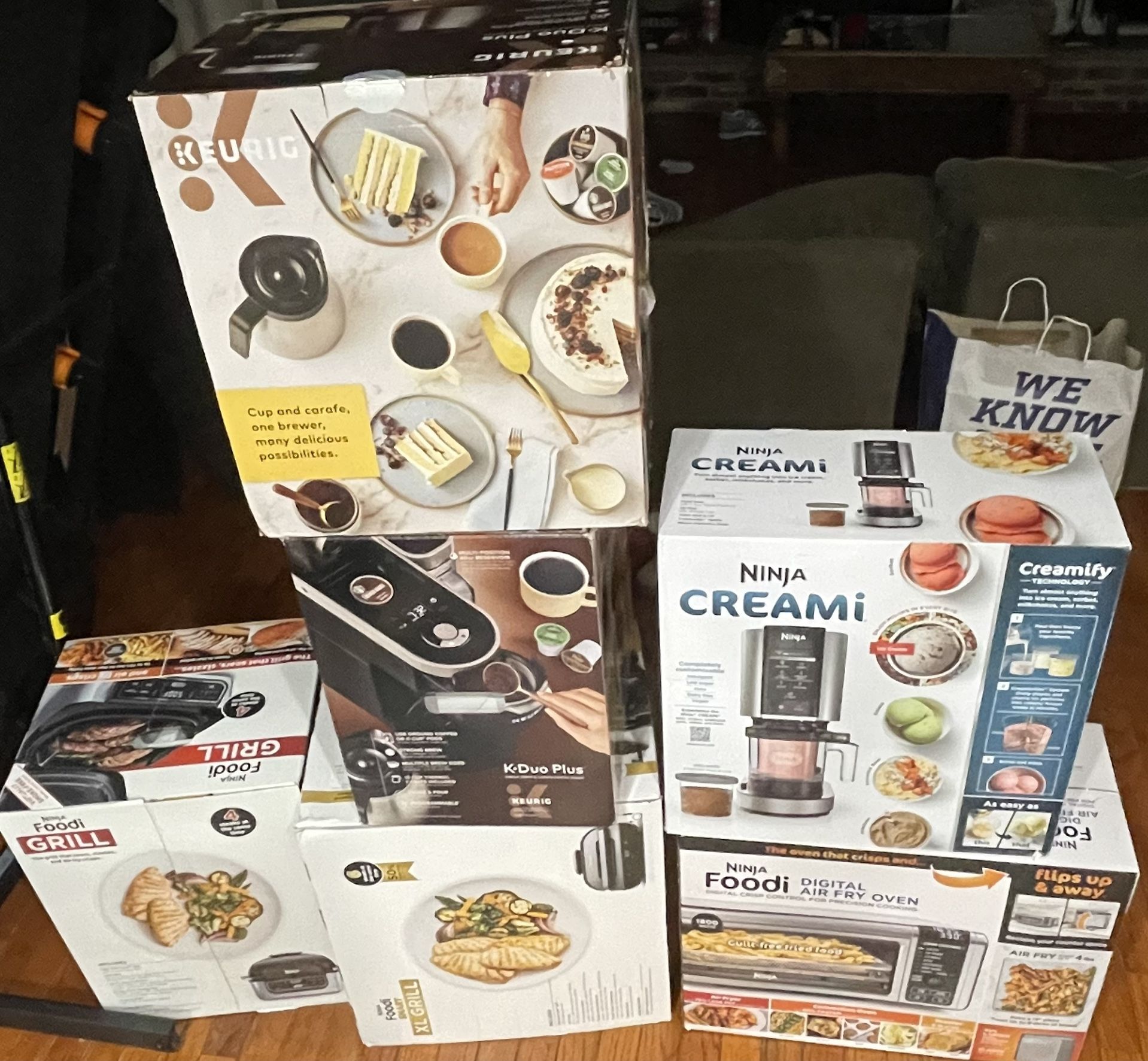 Ninja And Keurig Kitchen Equipment  1400 Dollar Value