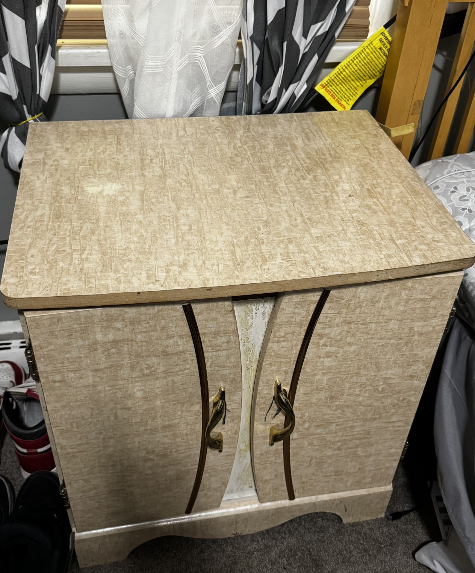 Nighstand