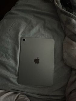 iPad A16 256GB 11inches Practically New