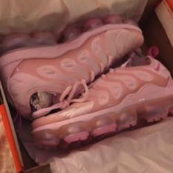 Brandnew Pink Nikes 