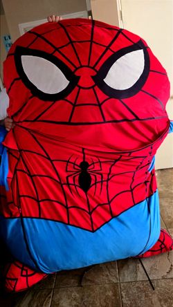 Huge Spiderman has zipper to sleep in