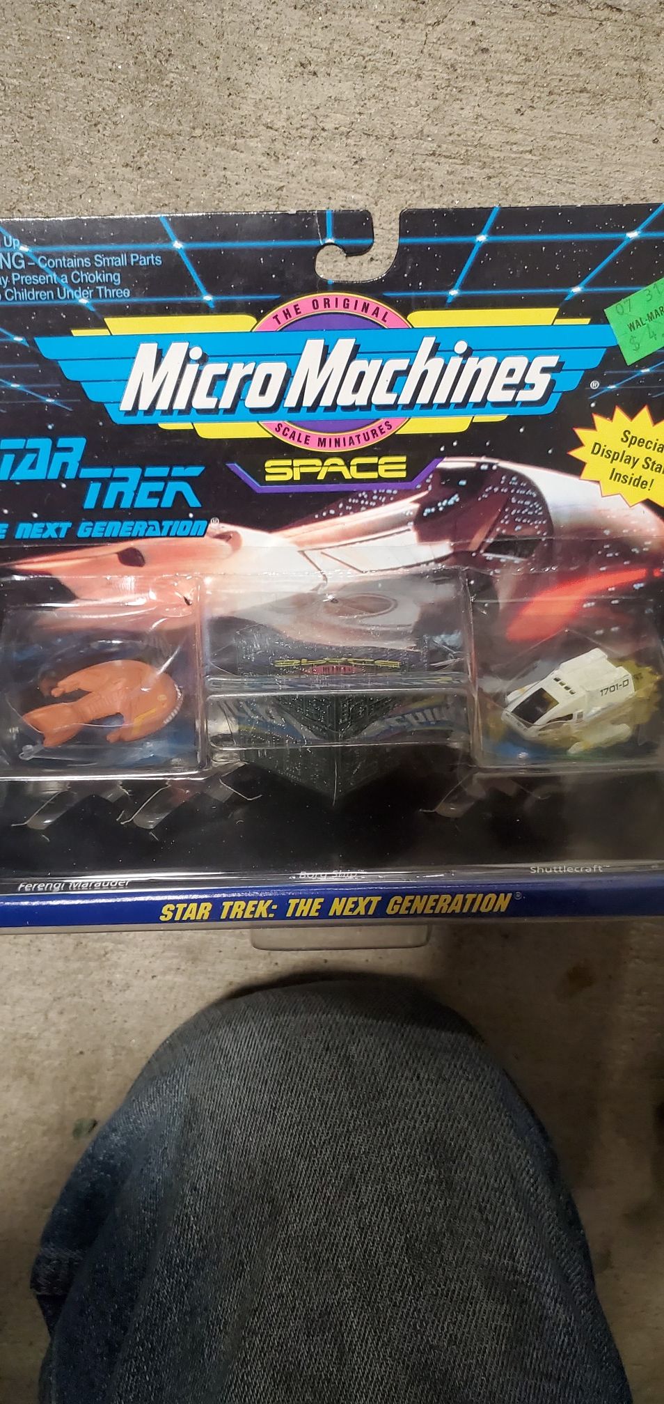STAR TREK.......NEVER OPENED!!!