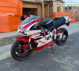 Ducati 848 evo