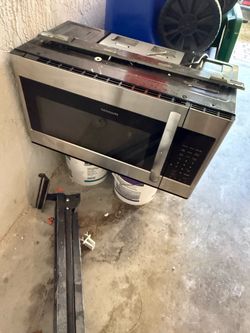 Frigidaire Microwave