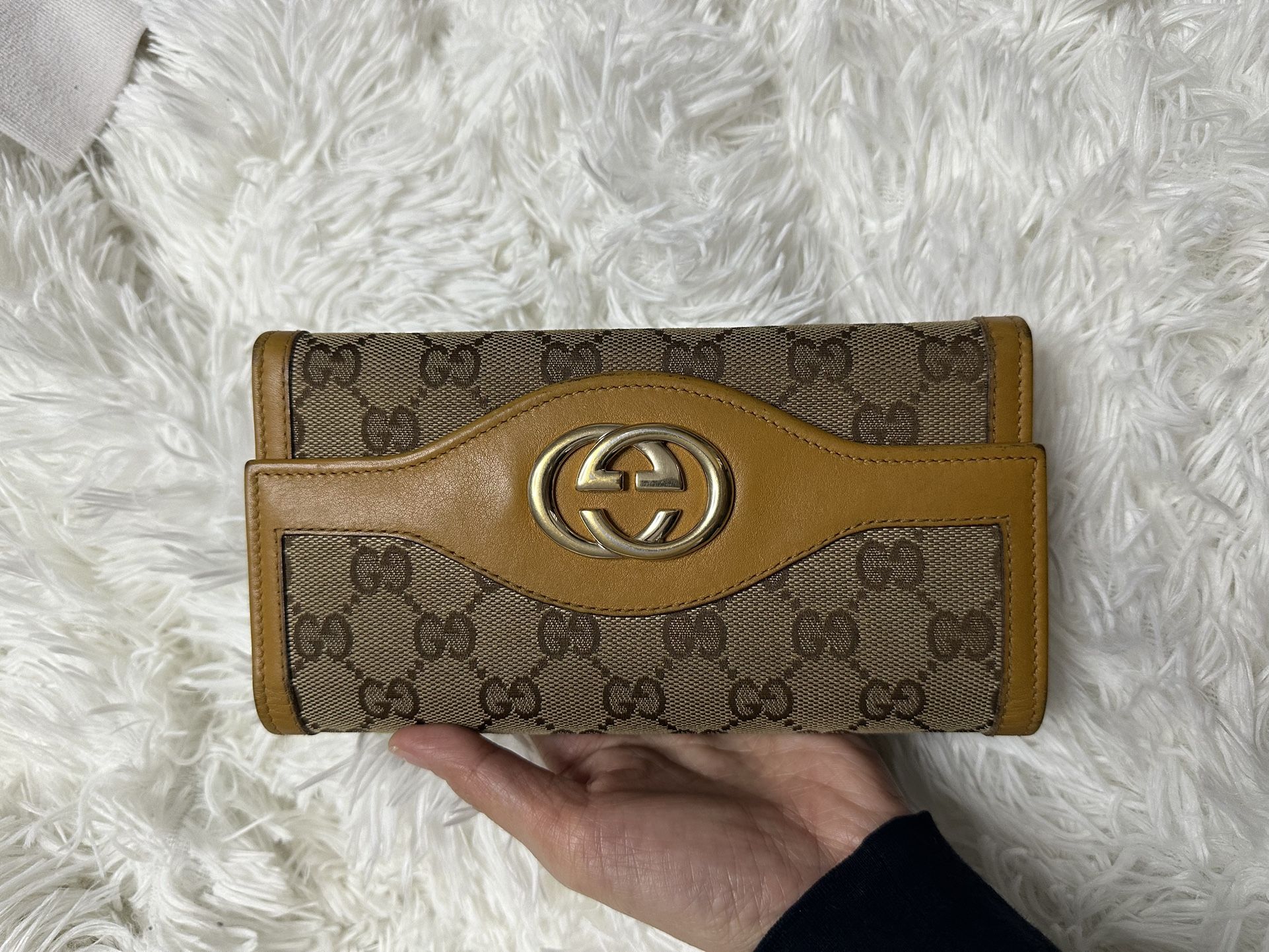 Authentic Gucci Wallet 