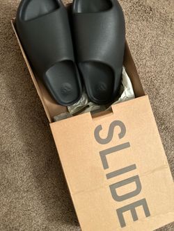 Yeezy x adidas slides